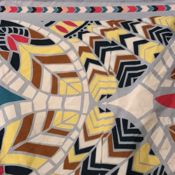 Geometric Multicoloured Patterned Scarf - Picture 2 of 4